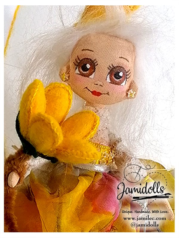 Hada Amarilla: Muñeca encantada - Image 2