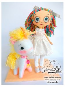 Liz y Luna – Set de muñeca y unicornio, modelo único