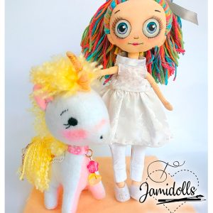 Liz y Luna - Set de muñeca y unicornio, modelo único
