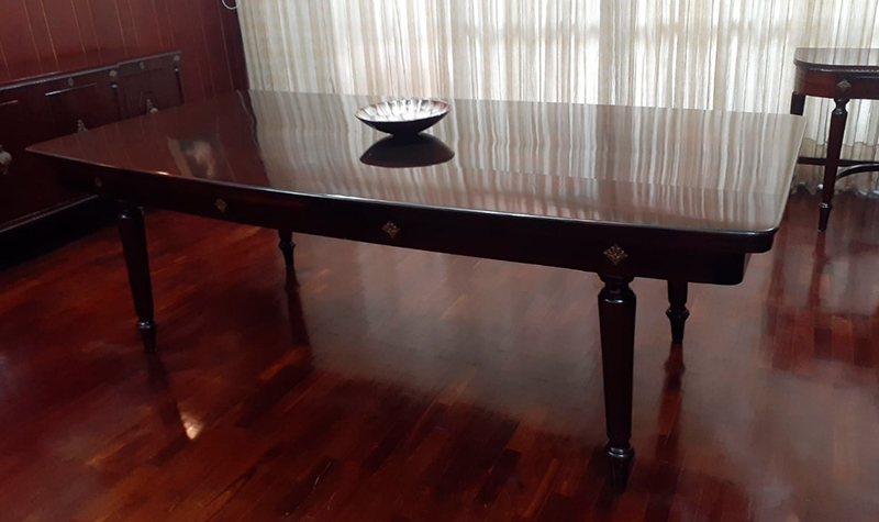 mesa de caoba